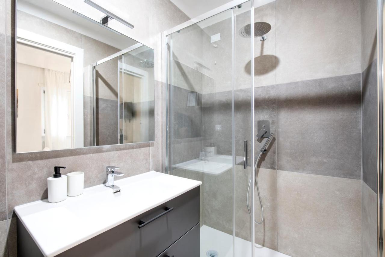 Easystayrome 10 Pax 3 Baths 1 Min From Metro エクステリア 写真